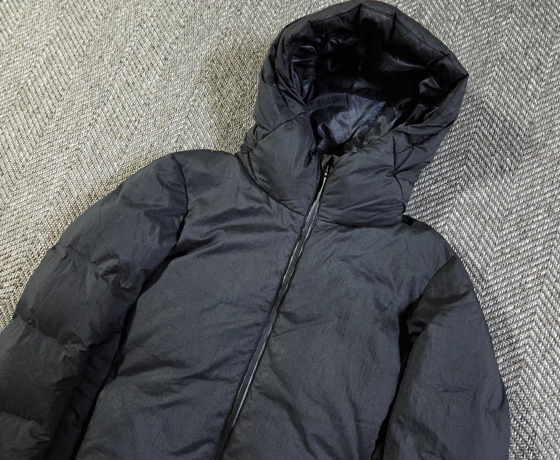 유니클로 심리스 블랙 다운 패딩
 상품이미지3