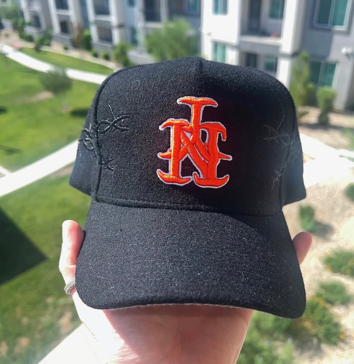 KILL THE HYPE 킬더하입 NY 업사이드 다운 모직 스냅백 상품이미지1