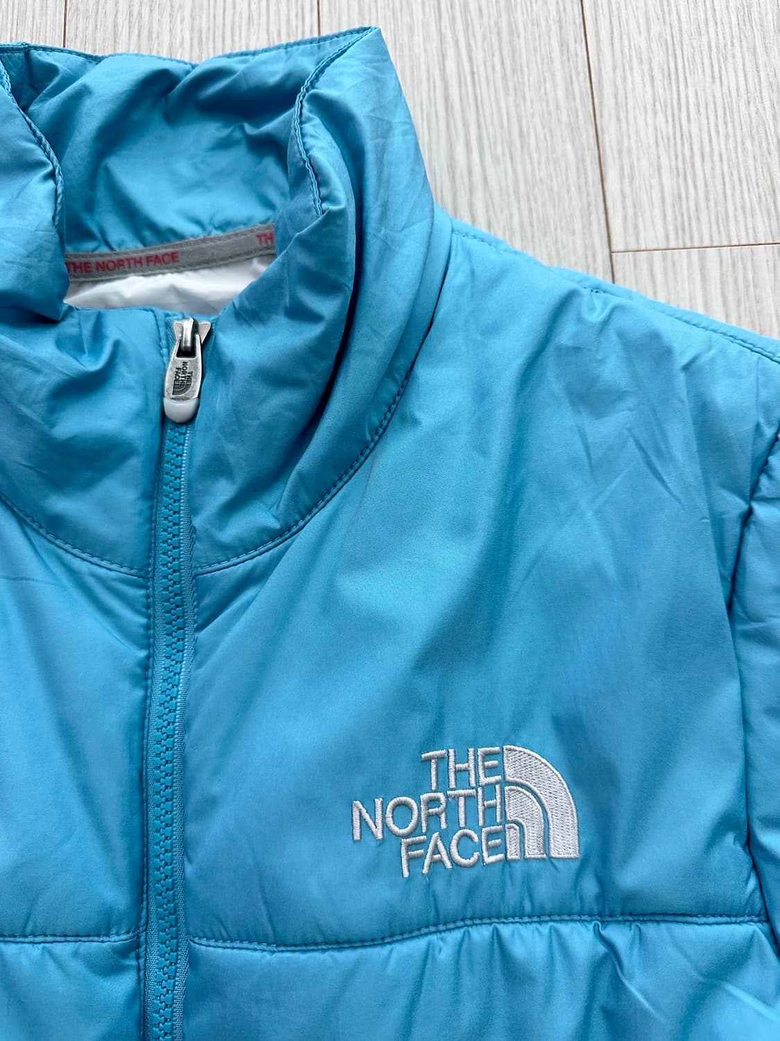 노스페이스 스카이블루 경량패딩 아우터 점퍼 상품이미지3