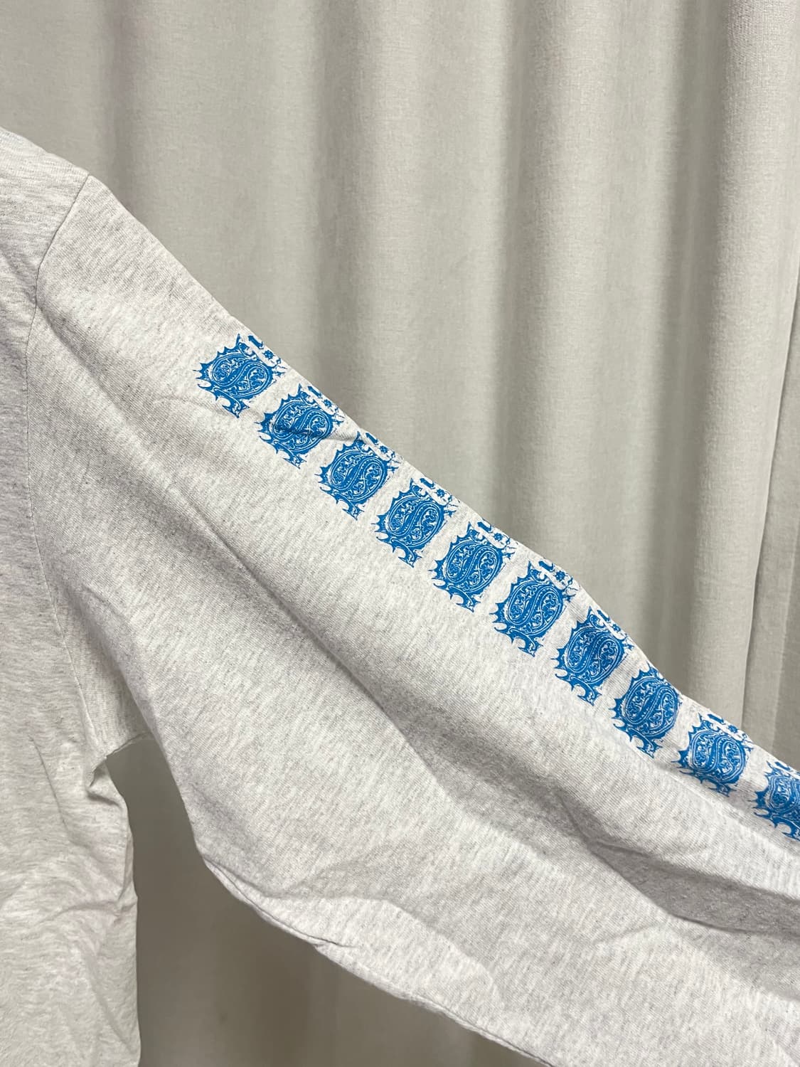 [L] 슈프림 세인트 세바스찬 롱슬리브 티셔츠 애쉬 그레이 상품이미지3