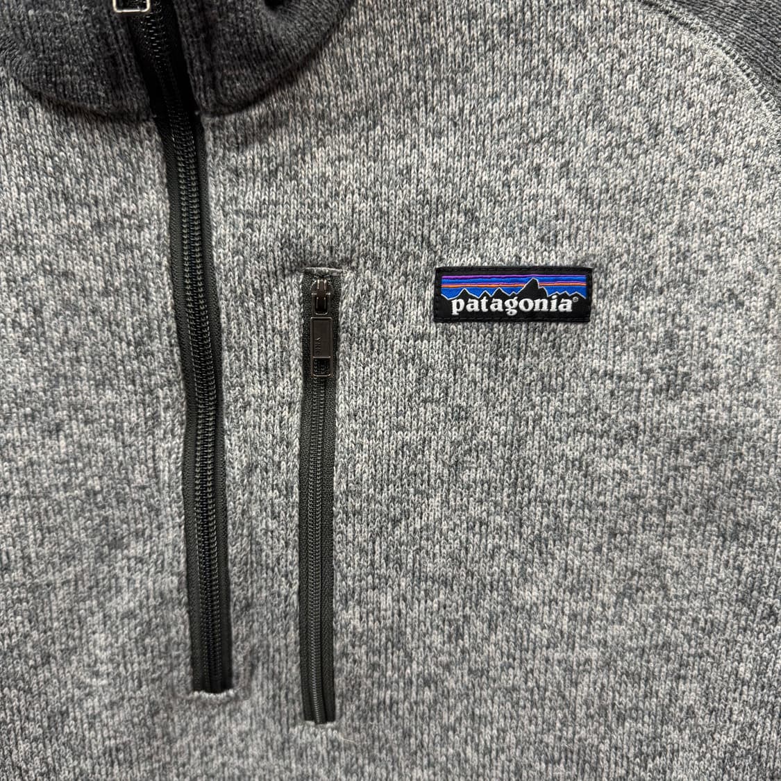 파타고니아 베터 스웨터 배색 하프 집업 전면 로고 포인트 그레이 상품이미지5