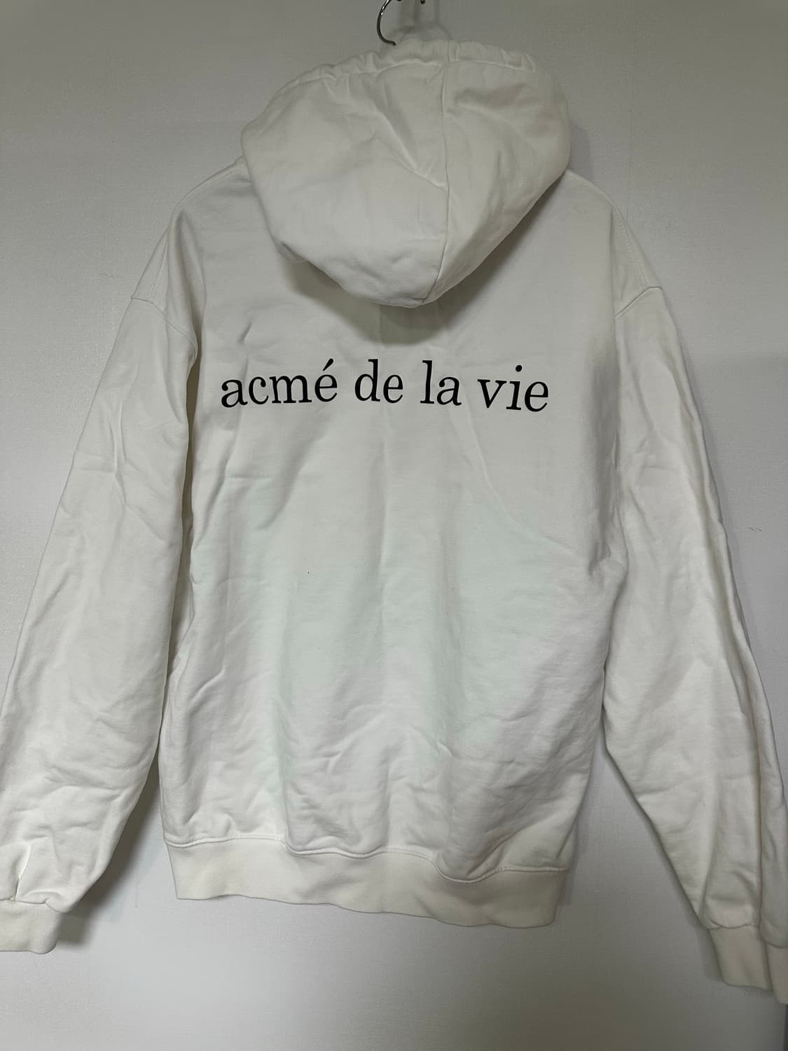 아크메드라비 흰색 도넛 후드티 상품이미지3