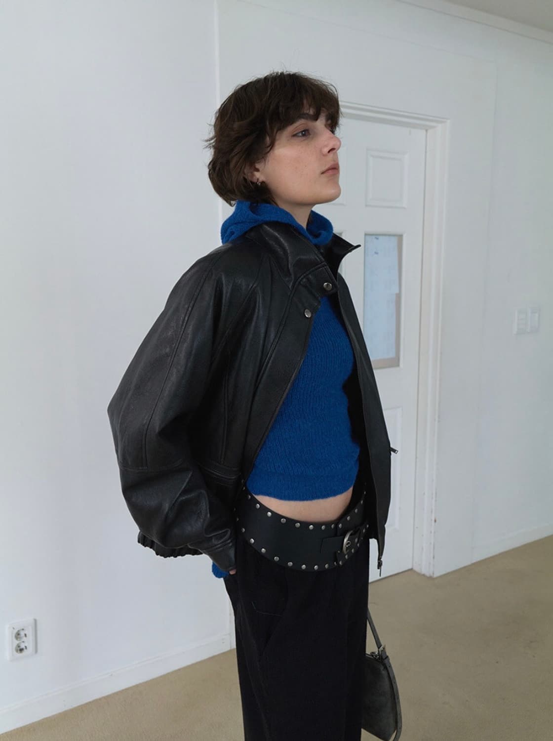 레이브 하이넥 레더 블루종 자켓 상품이미지1