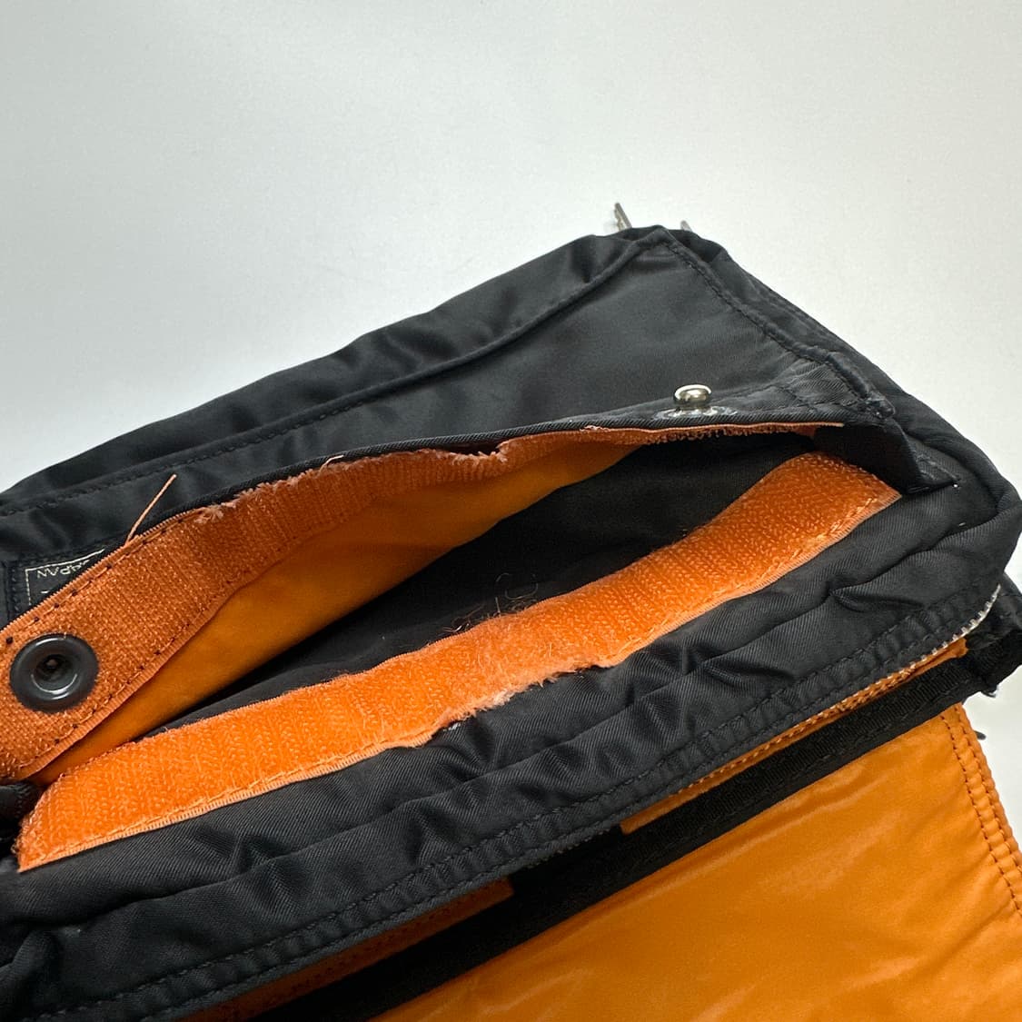 PORTER TANKER SHOULDER BAG 포터 탱커 숄더백 상품이미지5
