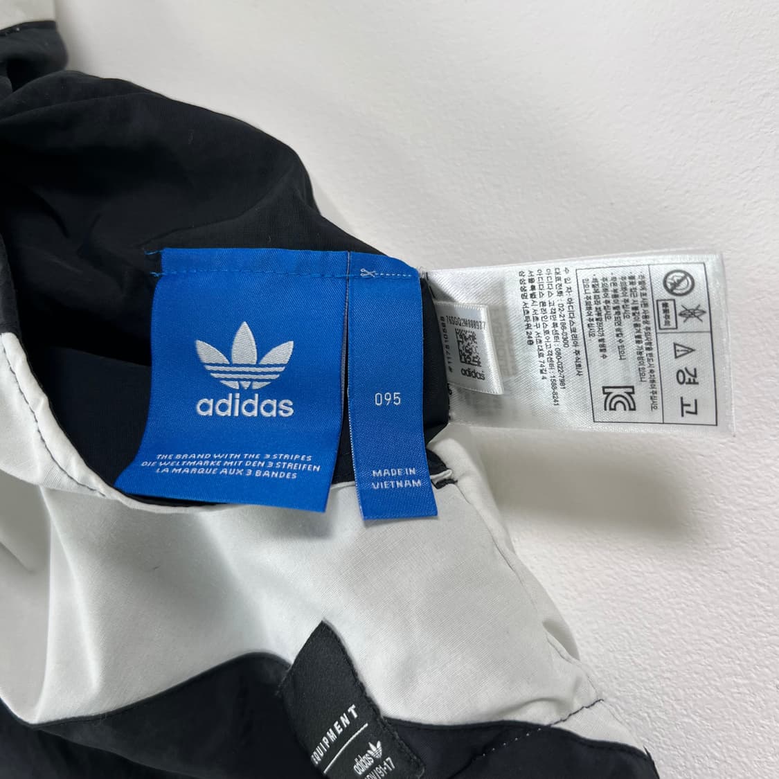 아디다스 이큅먼트 리버서블 베스트 상품이미지10