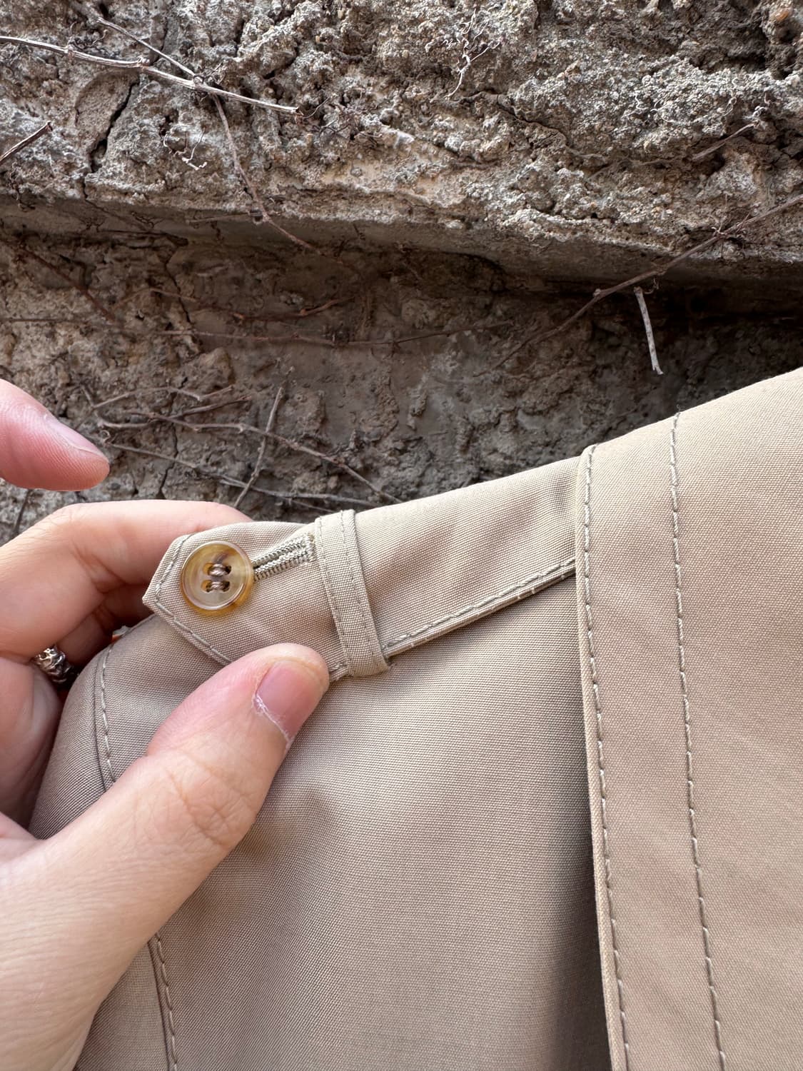 랑방 클래식 벨티드 베이지 트렌치코트  상품이미지5