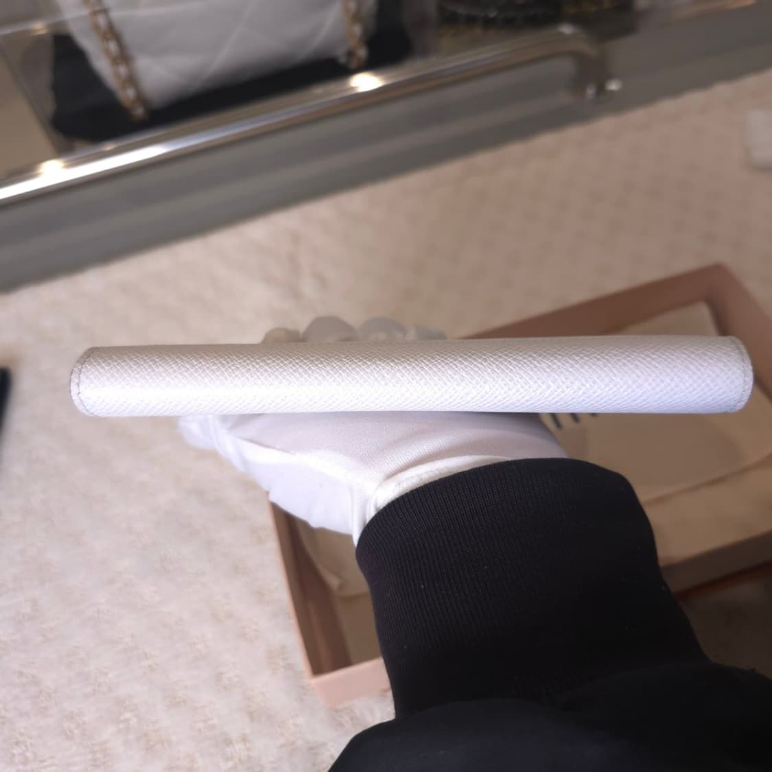 [중고/정품] 루이비통 브라짜 월릿 타이가라마 옵틱 화이트 상품이미지4