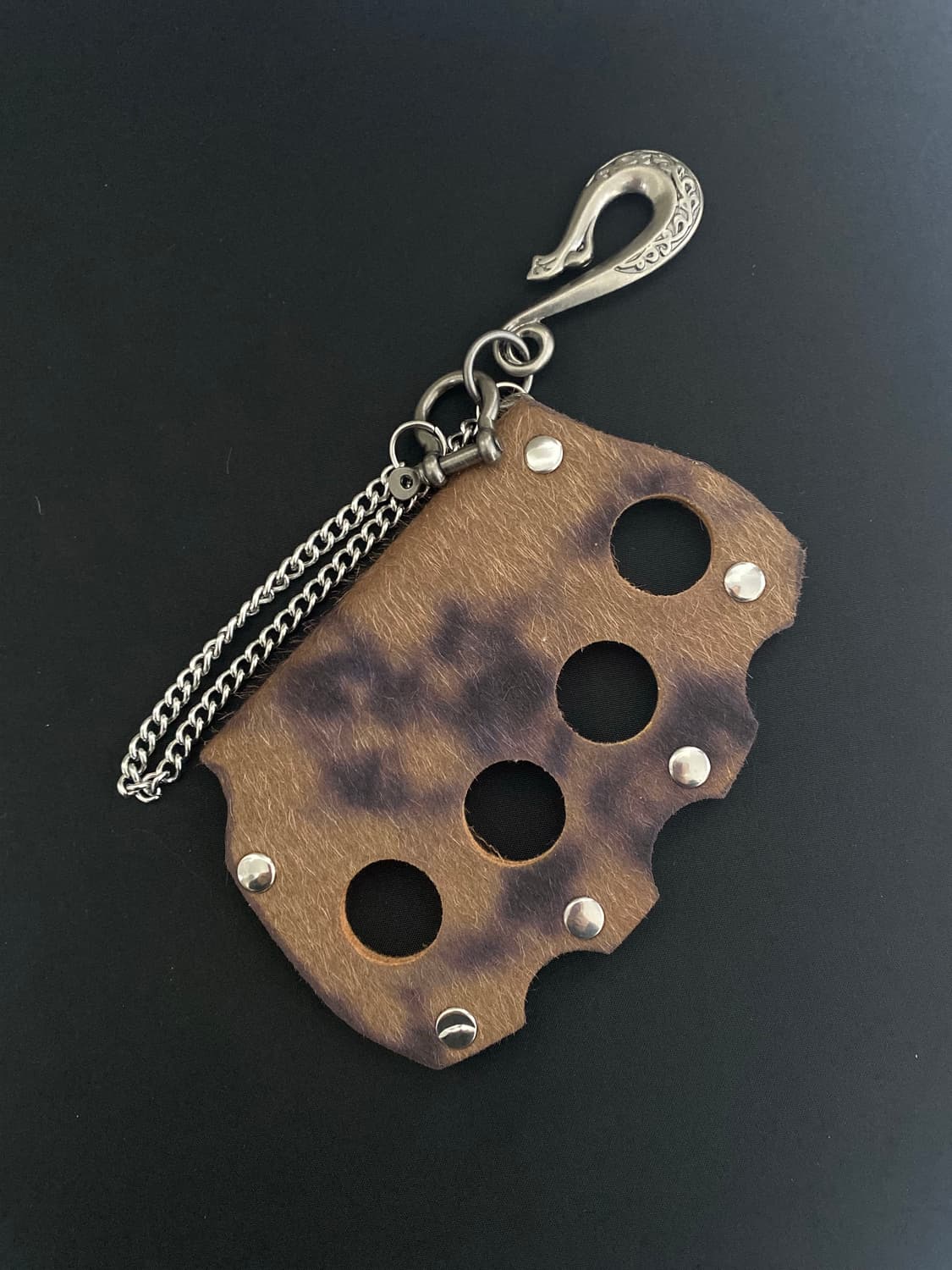 레오파드 너클 키체인 상품이미지2