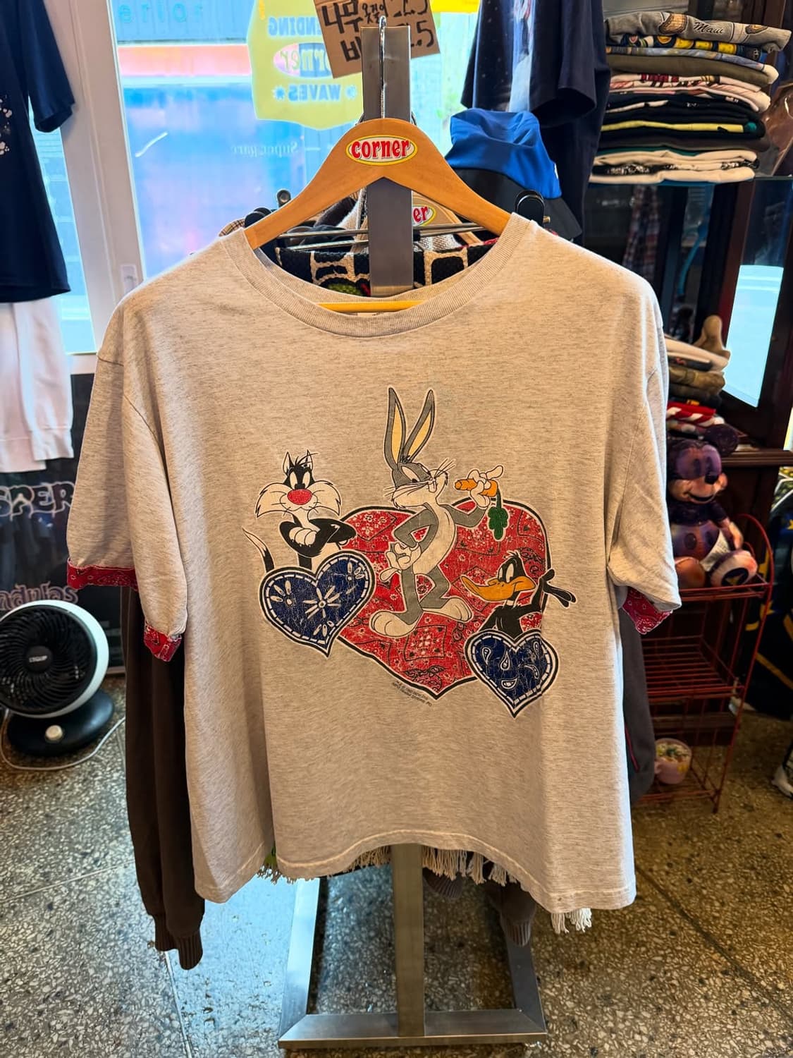 🐰 LOONEY TUNES 페이즐리 빈티지 티셔츠 (1995년) 상품이미지1