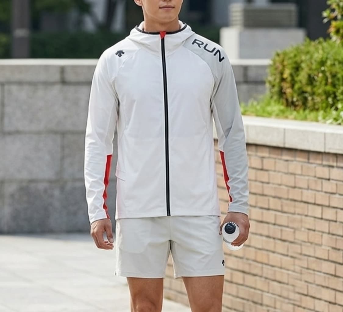 [105]데상트 런닝 후드 집업 (레쉬가드 겸용) 상품이미지1