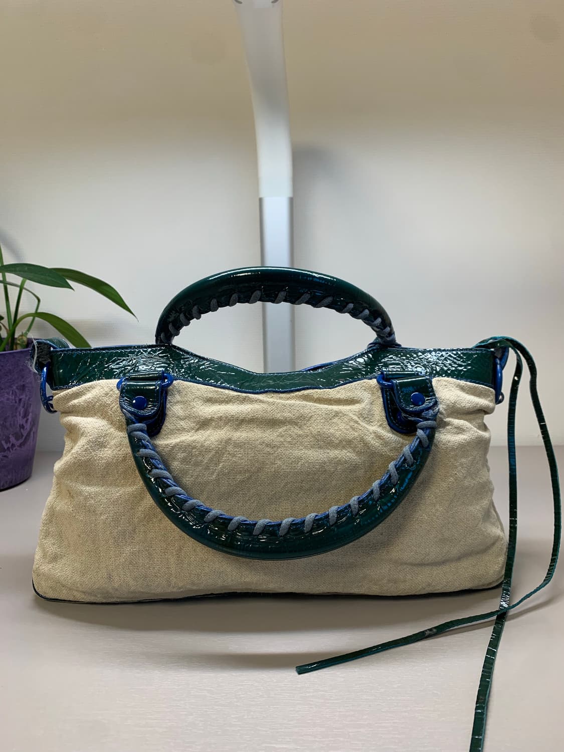 발렌시아가 클래식 모터백 리미티드 퍼스트s 상품이미지3