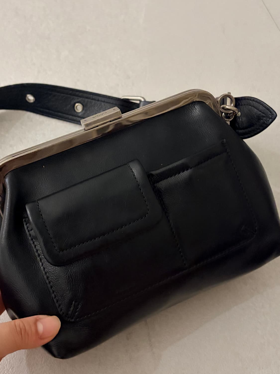 분크 오캄 두 카고 프레임 숄더 스몰백 상품이미지4