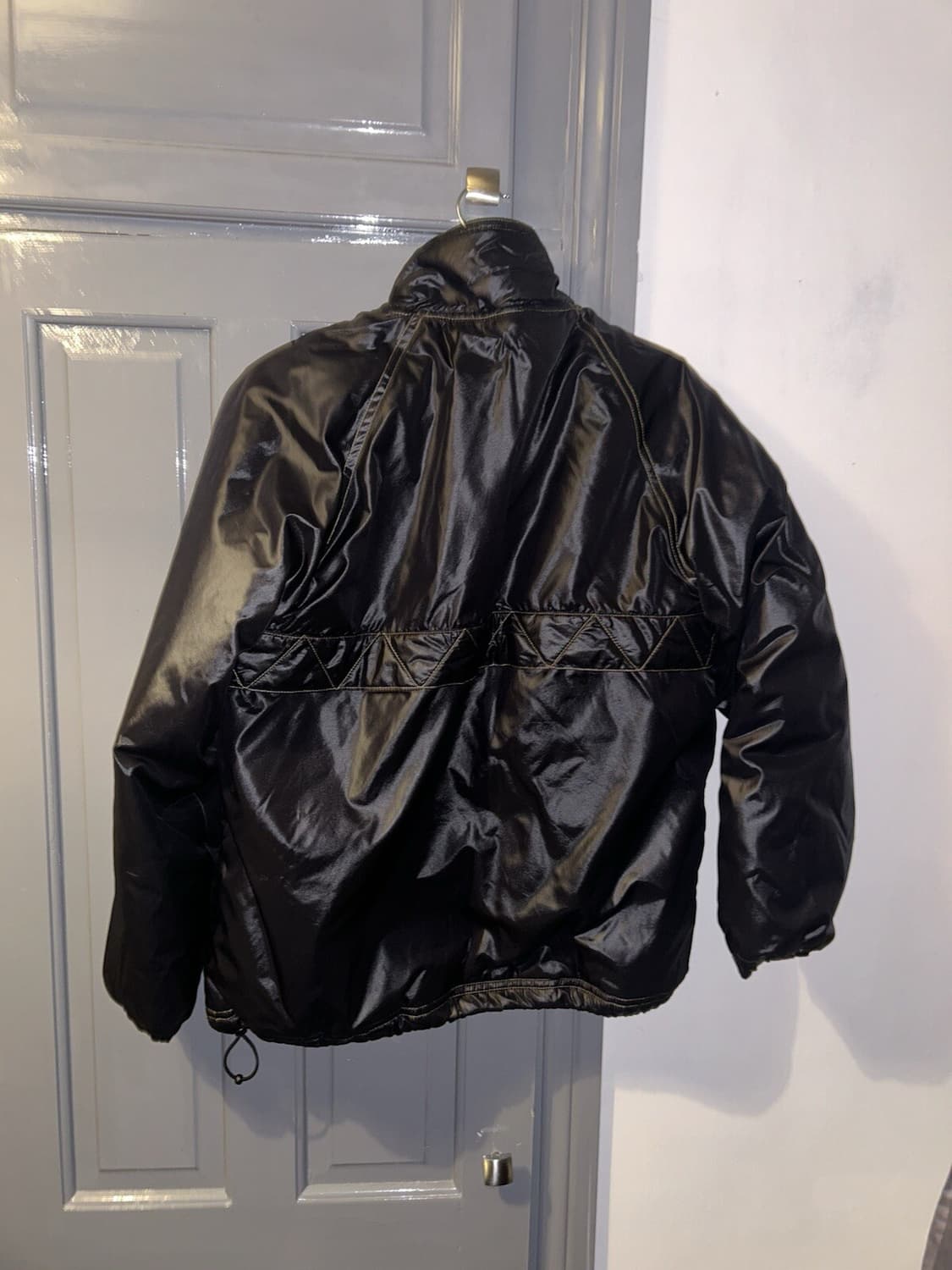 슈프림 콘트라스트 스티치 풀오버 블랙 상품이미지3