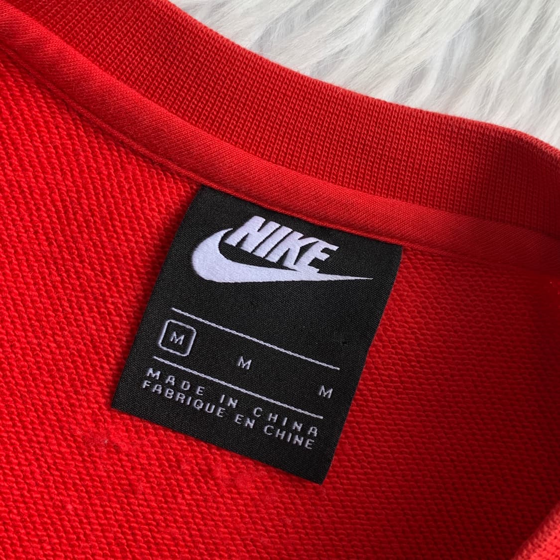 나이키 NIKE 화이트 자수 로고 레드 맨투맨 1860 상품이미지4