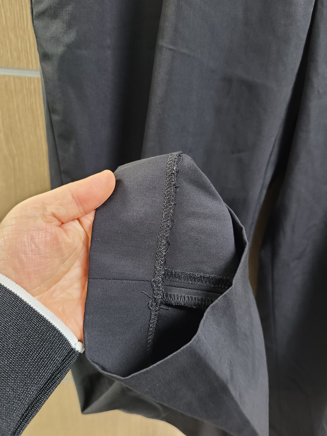 띠어리 버진울 블랙 여름 슬랙스 34 상품이미지2