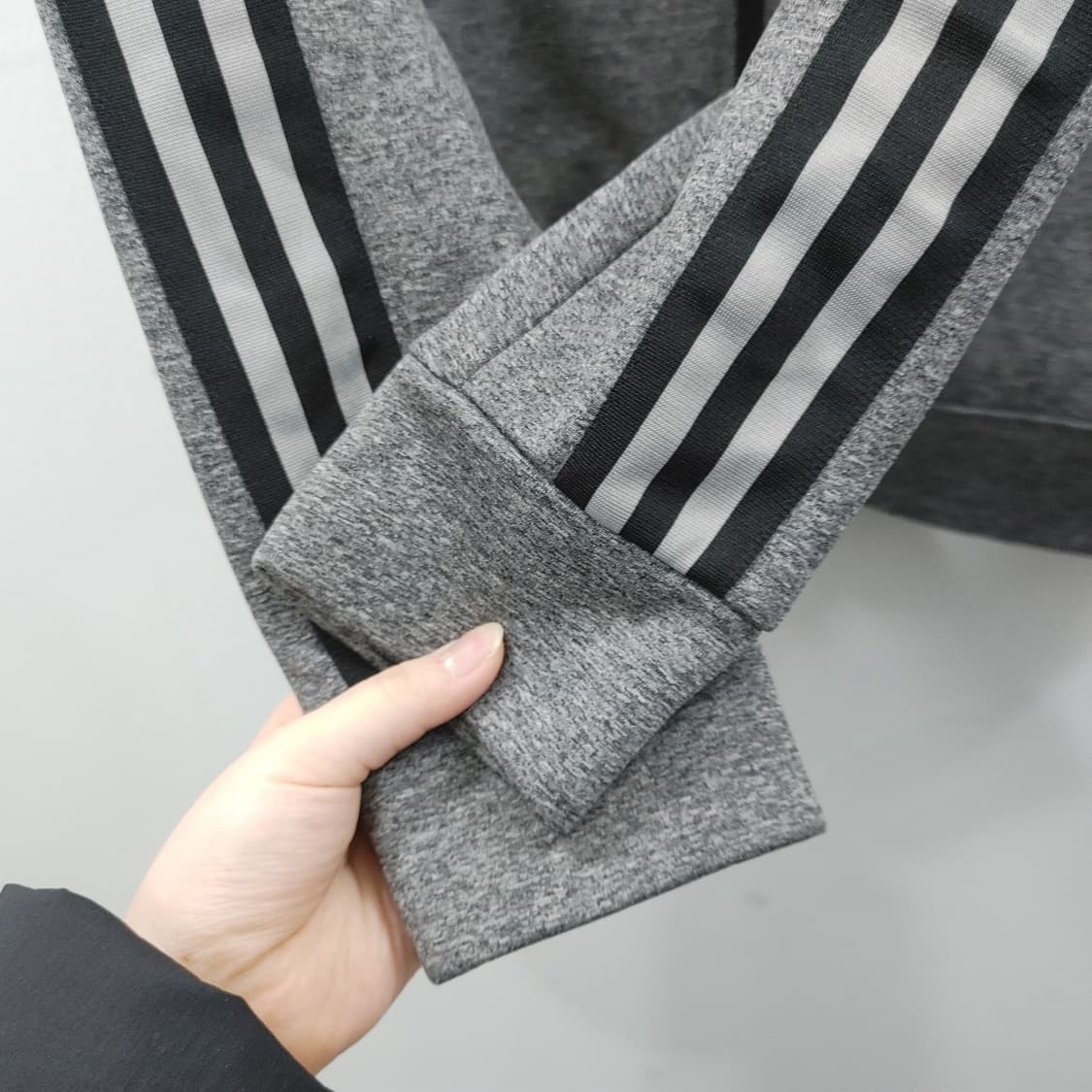 L 아디다스 남성 그레이 삼각로고 트레이닝 져지 트랙탑 자켓 상품이미지4