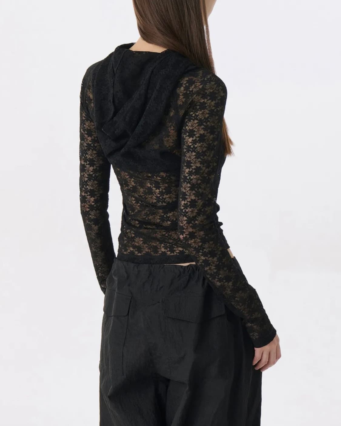 무신사 스탠다드 우먼 우먼즈 플로럴 레이스 후디드 긴소매 티셔츠 [블랙] 상품이미지2