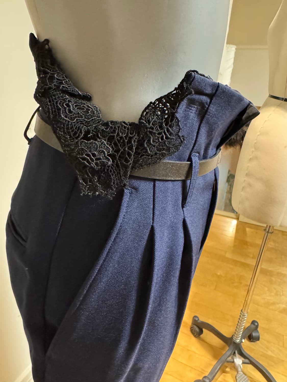 TOGA  아카이브 레이스 하이웨이스트 팬츠 상품이미지4