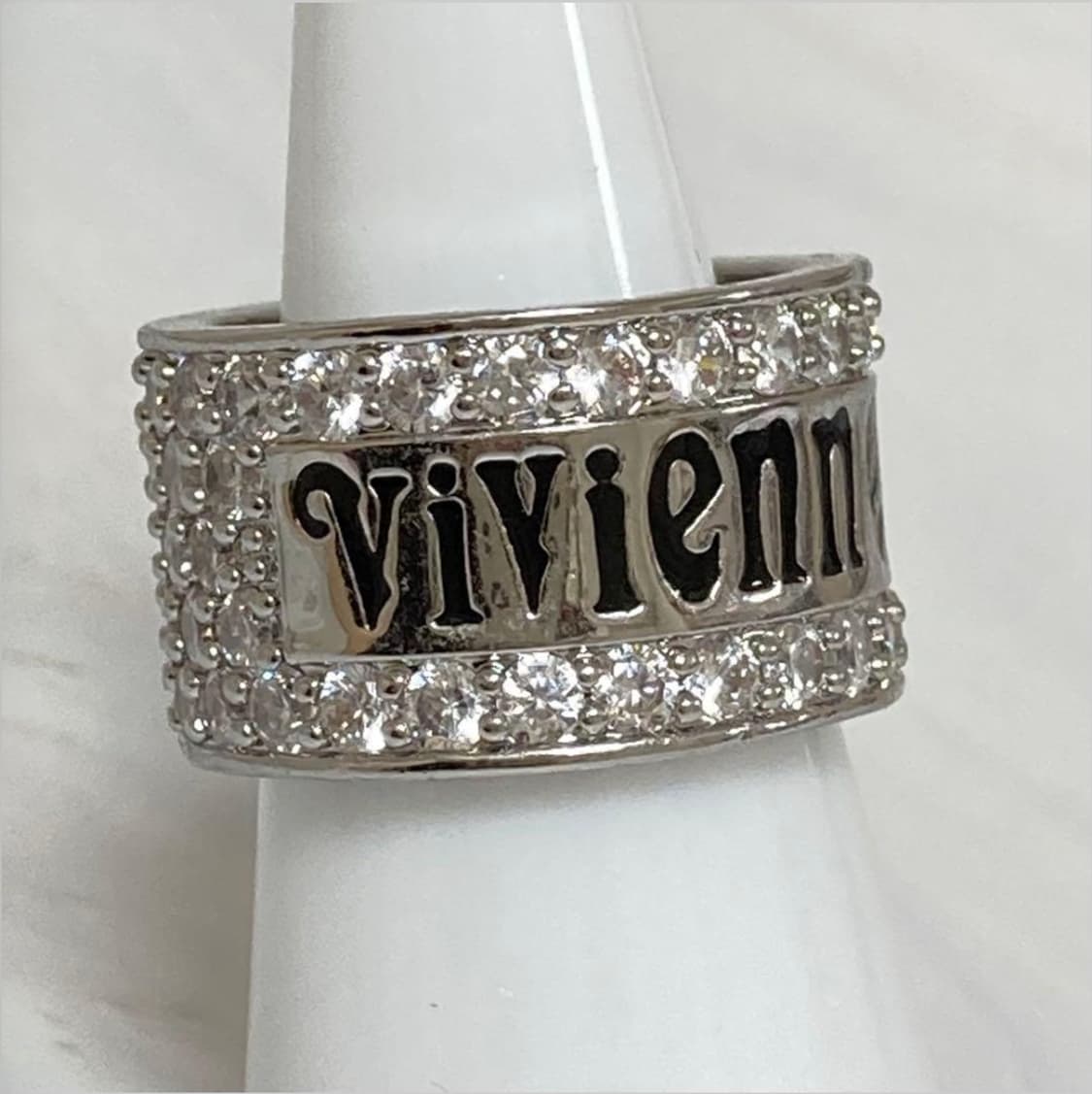 비비안웨스트우드 레터링 각인 화이트 크리스탈 큐빅링 반지 상품이미지1