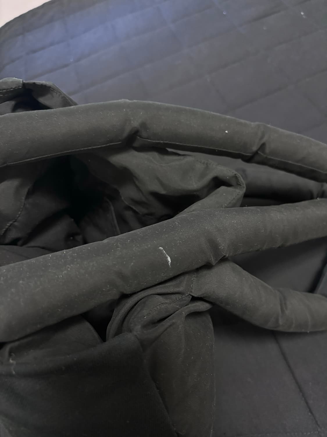 더뮤지엄비지터 패디드 토드백 쿠션백 패딩백 상품이미지7