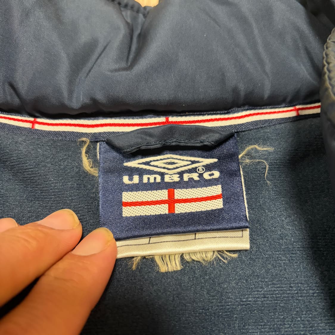 일본판)엄브로 X 잉글랜드 딥네이비 누빔 점퍼 상품이미지6