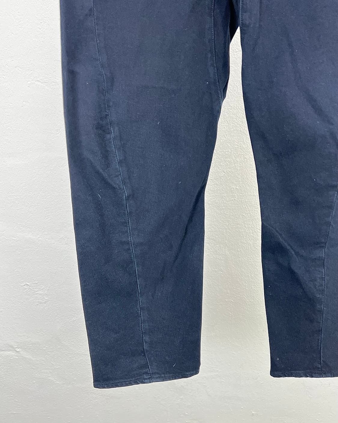 리바이스 엔지니어드 570 버튼 플라이 블랭크 탭 코튼 팬츠 상품이미지5