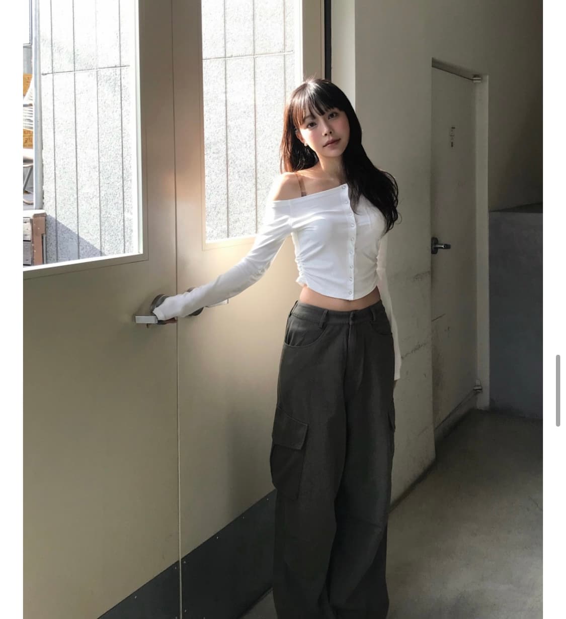 클라우드이모션 셔링 원오프 티셔츠 상품이미지3