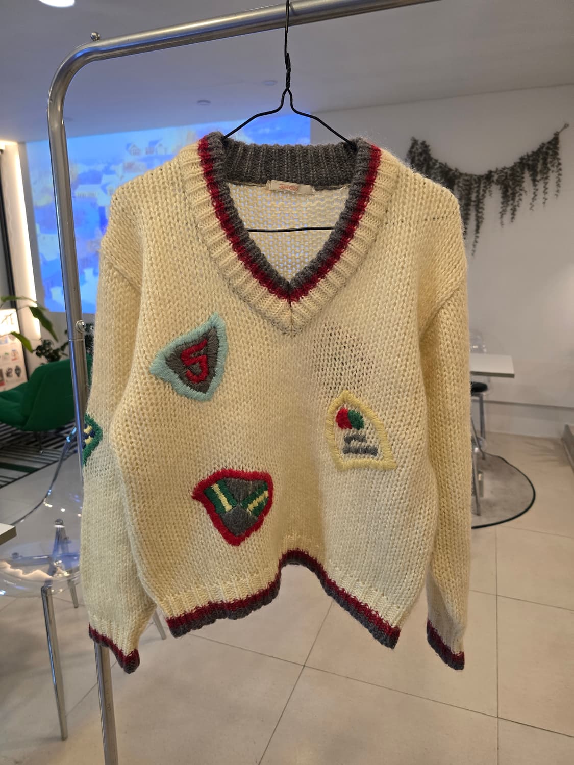 자수니트 상품이미지1