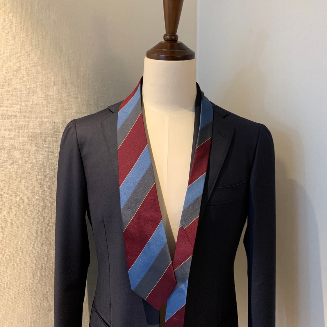 랑방(LANVIN) 레지멘탈 넥타이 명품 클래식정장 A+등급 8cm 상품이미지1