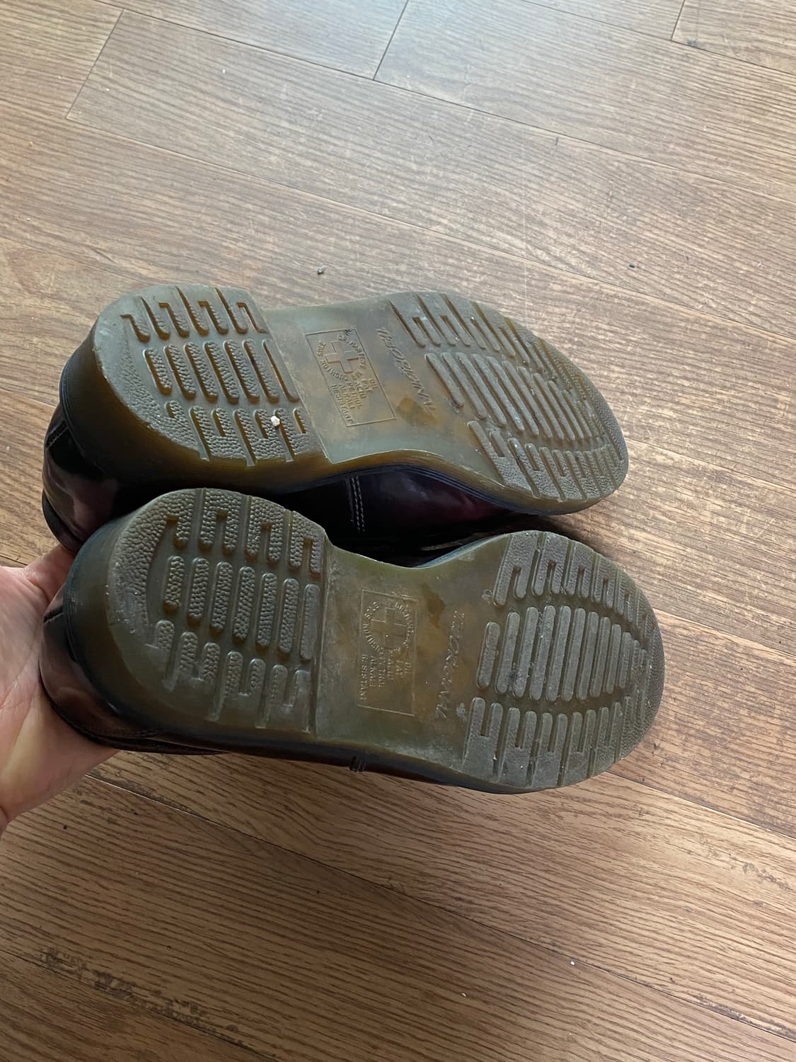 닥터마틴 아드리안 체리레드 상품이미지4