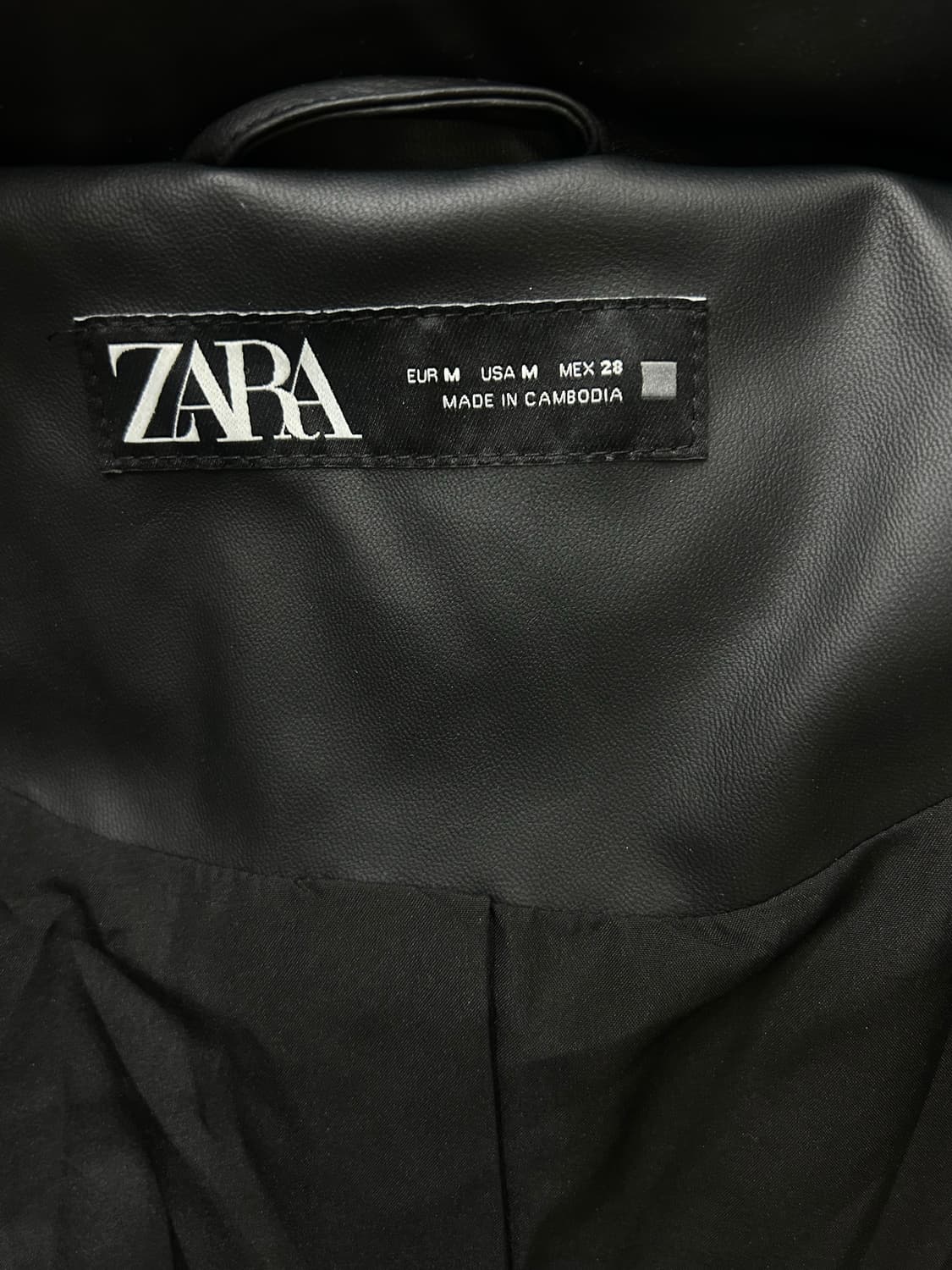 [한국L]ZARA 페이크레더 크롭 후드 패딩/블랙 상품이미지7