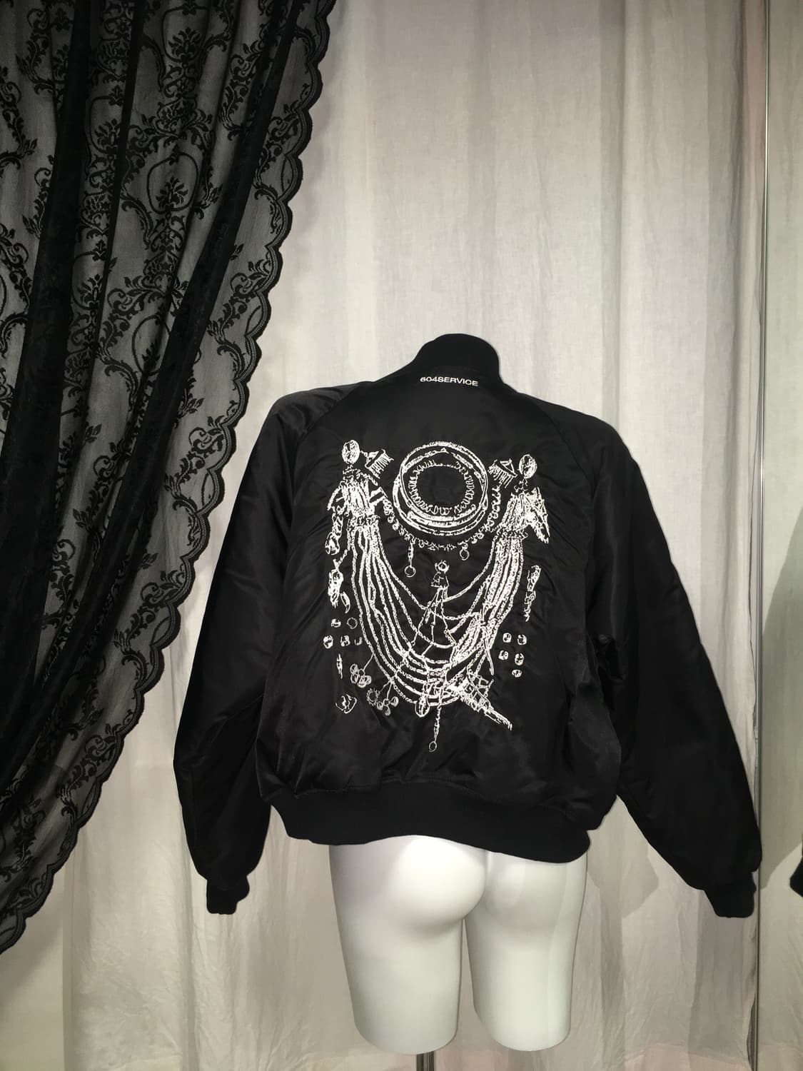 604서비스 자수 봄버 자켓 블랙 상품이미지6