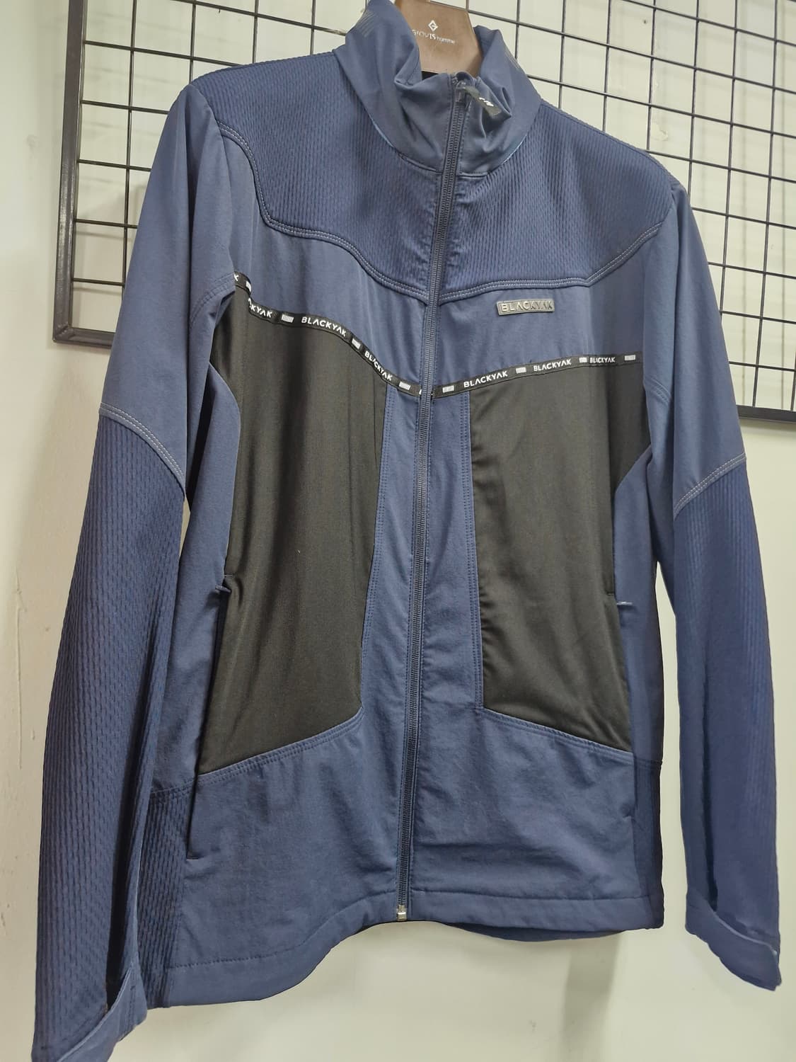 110XXL 블랙야크 M블랙썬 기능성 자켓. 상품이미지2