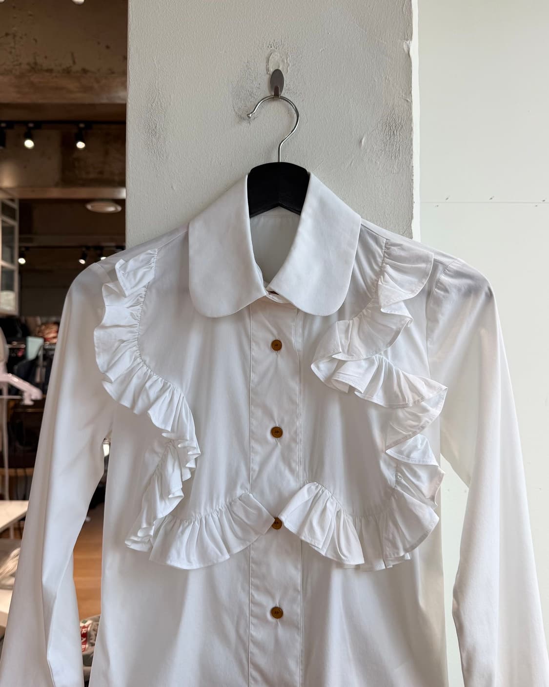 비비안 웨스트우드 레드라벨 화이트 프릴 셔츠  상품이미지3