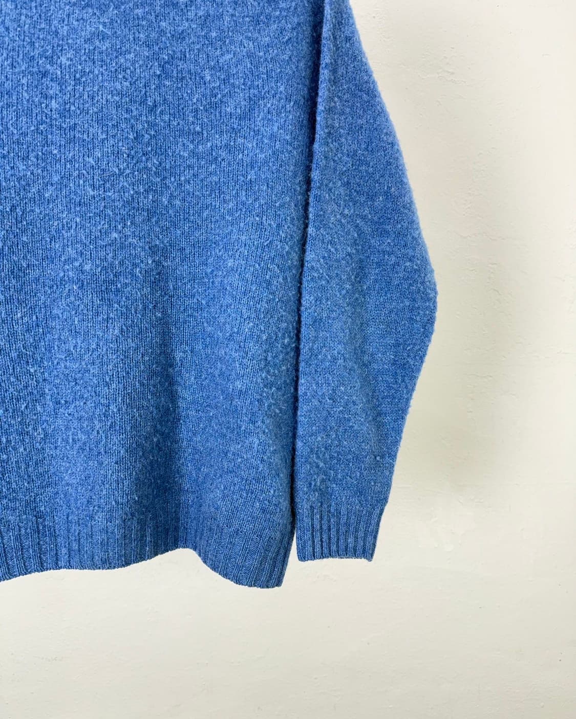 할리 오브 스코틀랜드 마린 블루 셰기독 브러쉬드 니트 스웨터 상품이미지5