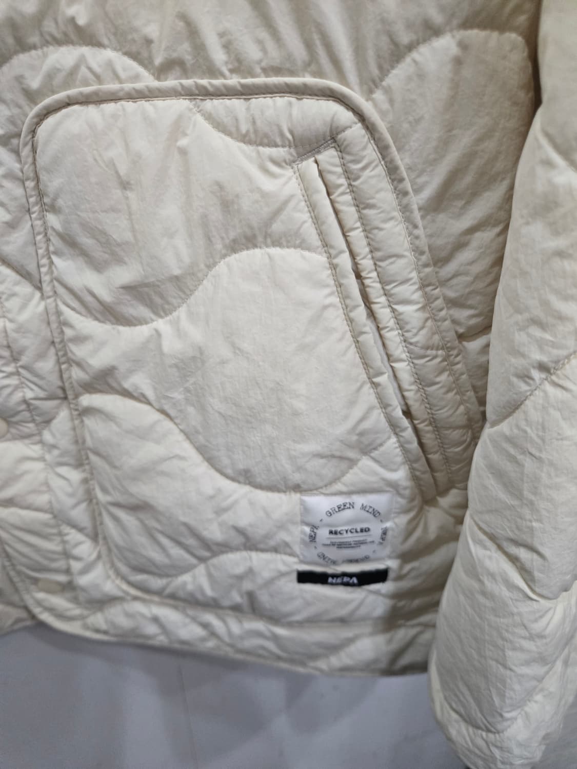 105,XL)) NEPA 네파 경량 점퍼! 가볍고 옷상태도 짱 좋아요! 상품이미지2