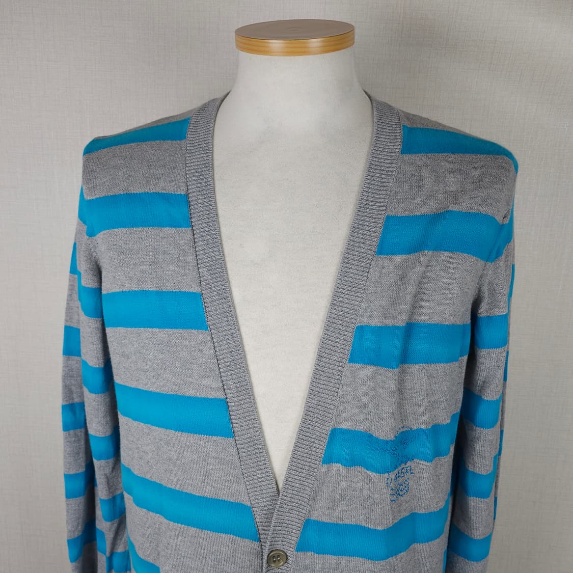 디젤 V넥니트가디건 남자95사이즈  상품이미지2