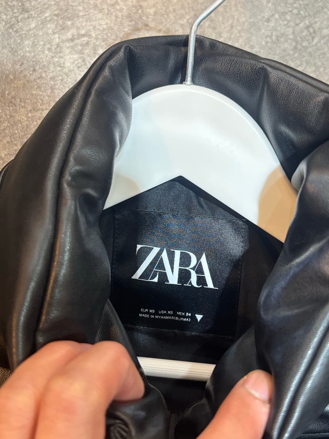 자라 레더 가죽 패딩 점퍼 XS사이즈 상품이미지4