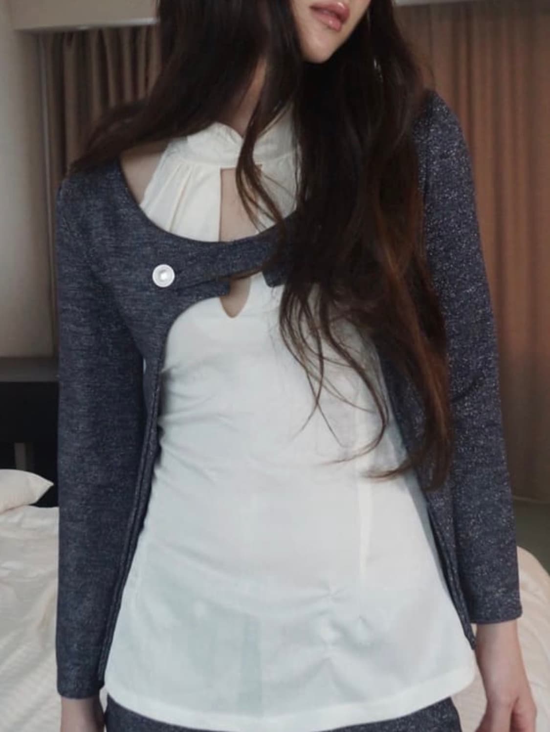 뮤즈뮤지엄 Metallic Button Tab Cardigan_Navy 상품이미지1