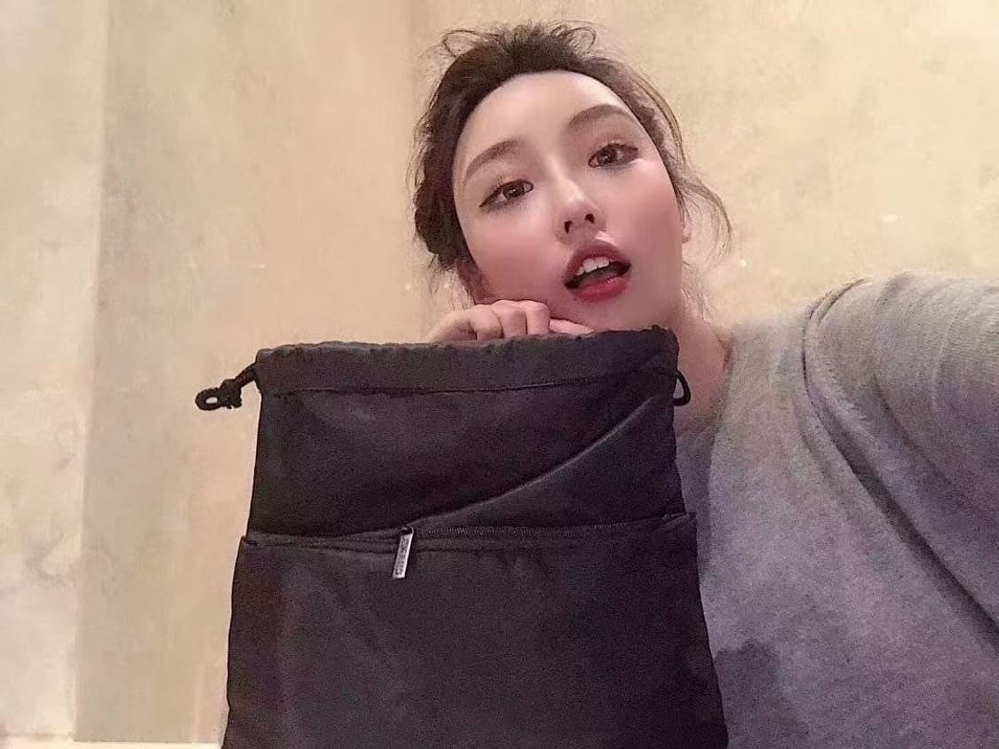 샤넬뷰티 복조리형 파우치 스트링 파우치 블랙 상품이미지8