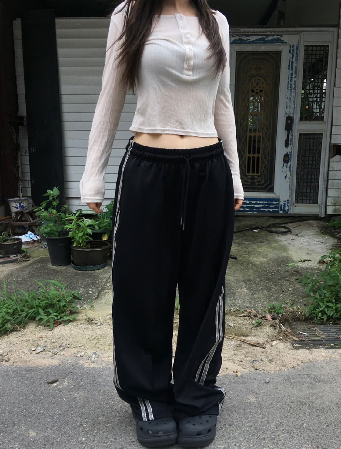 유튜버 남서연 님 착용 아워캐비넷 아이스 트랙 팬츠 M 상품이미지3