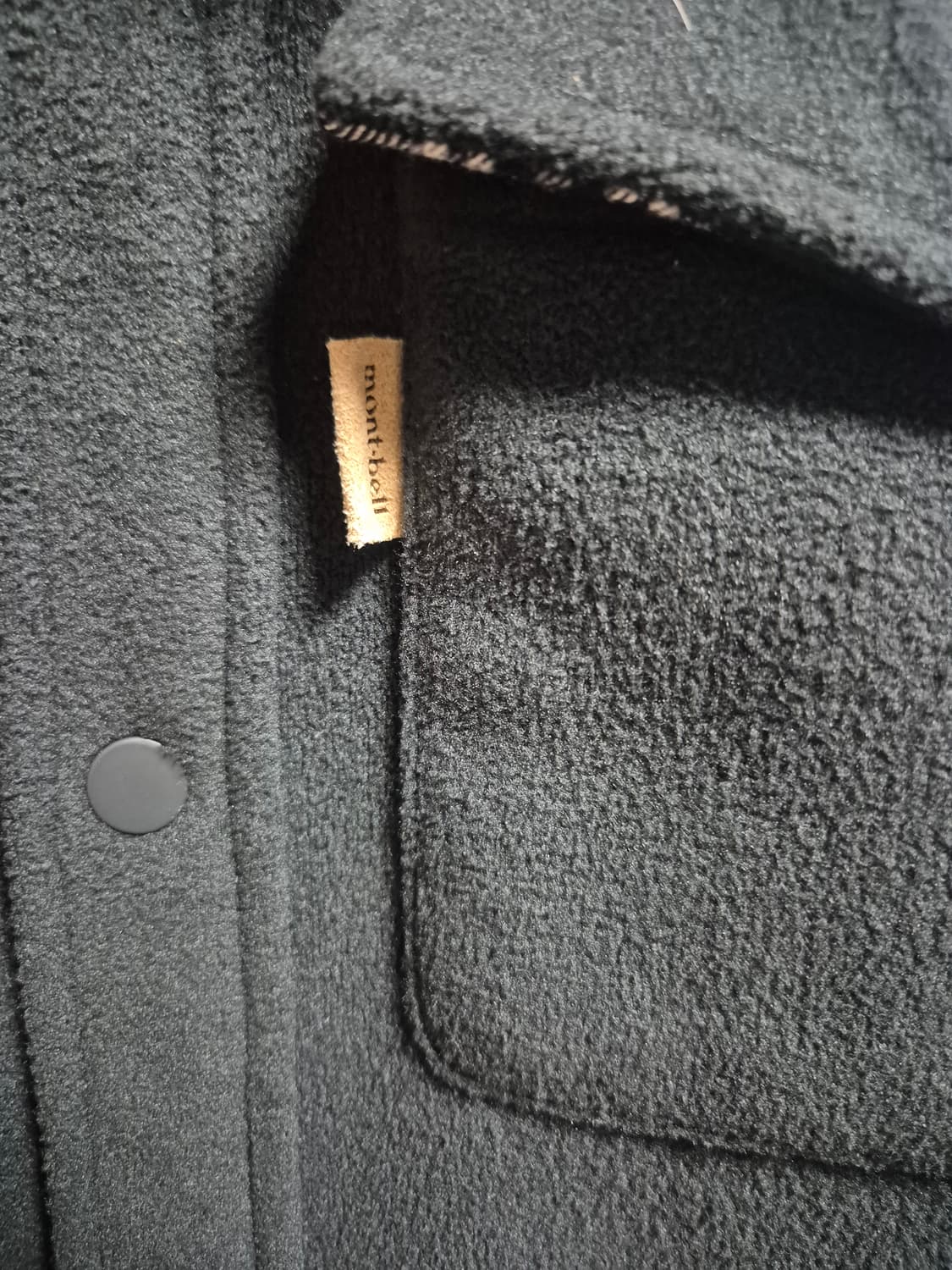 몽벨 플리스소재 셔츠 판매합니다 상품이미지2