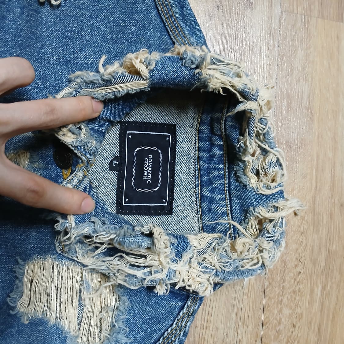 로맨틱크라운 데미지 트러커 남녀공용 데님자켓 청자켓 상품이미지8