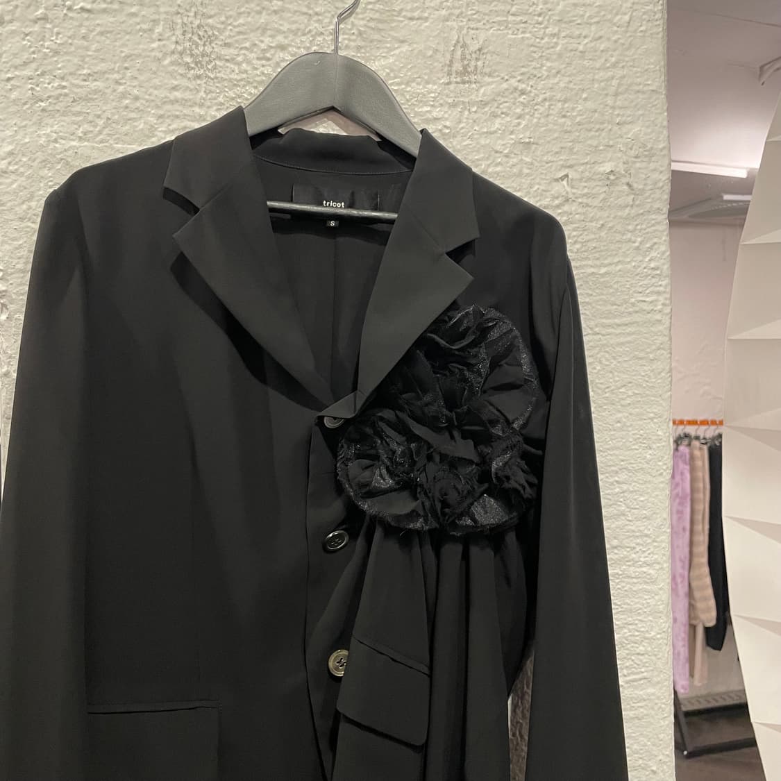 꼼데가르송 플로랄 코사지 블레이저 상품이미지2