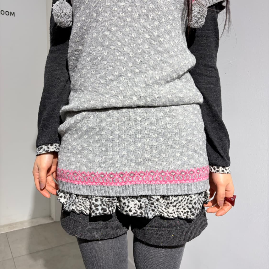 핑크 그레이 폼폼이 노르딕 반팔 원피스 상품이미지2