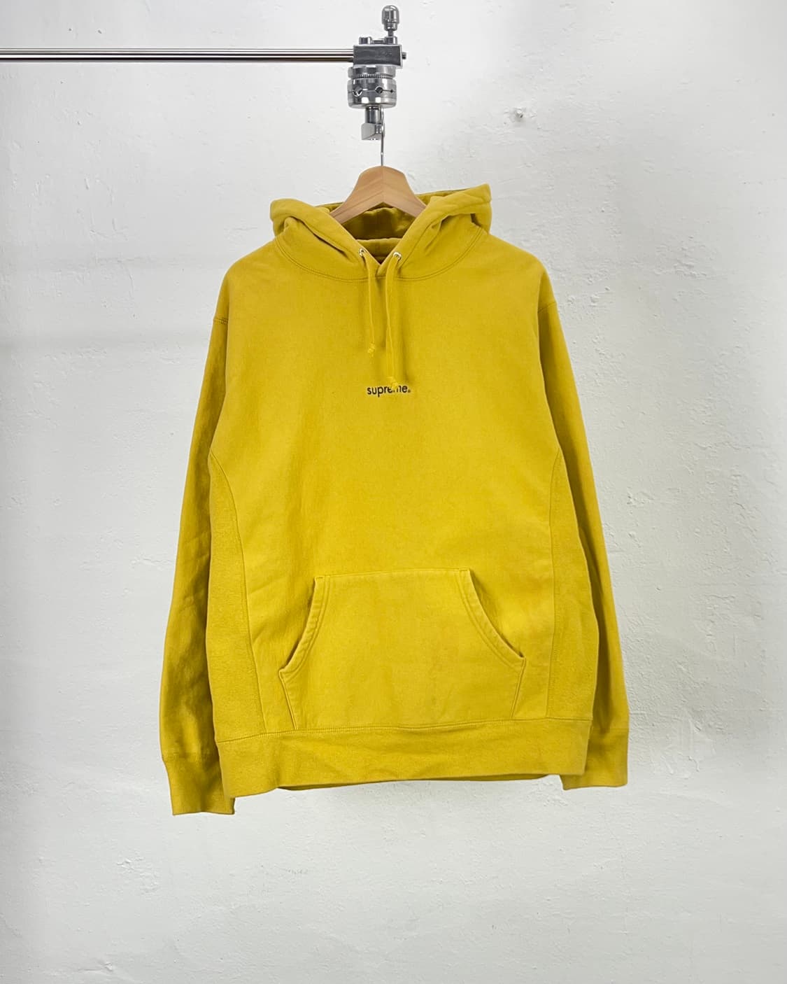 슈프림 18fw 트레이드 마크 머스타드 후디 스웨트 셔츠 상품이미지1