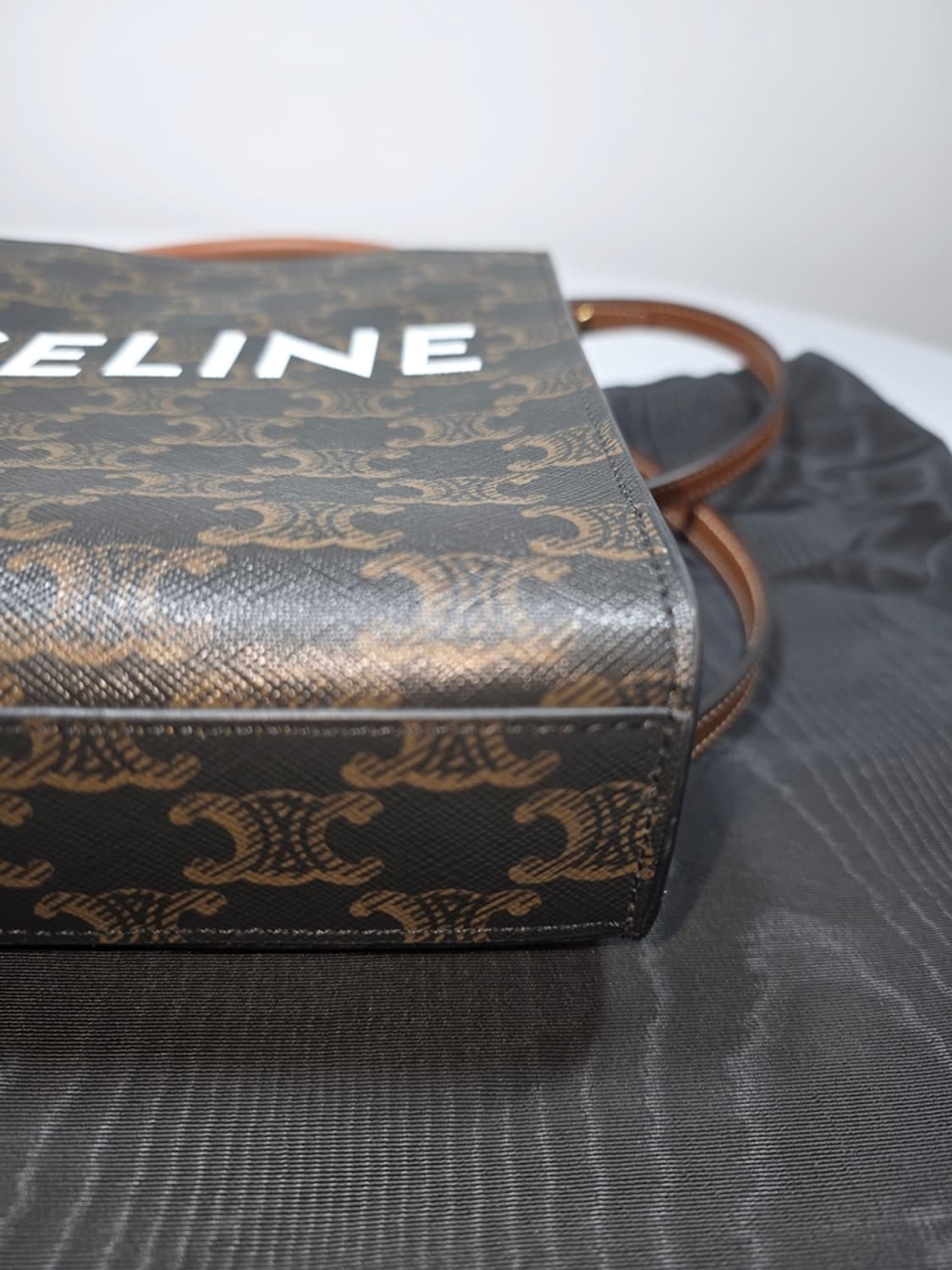 셀린느 버티컬 카바스백 미니 상품이미지6