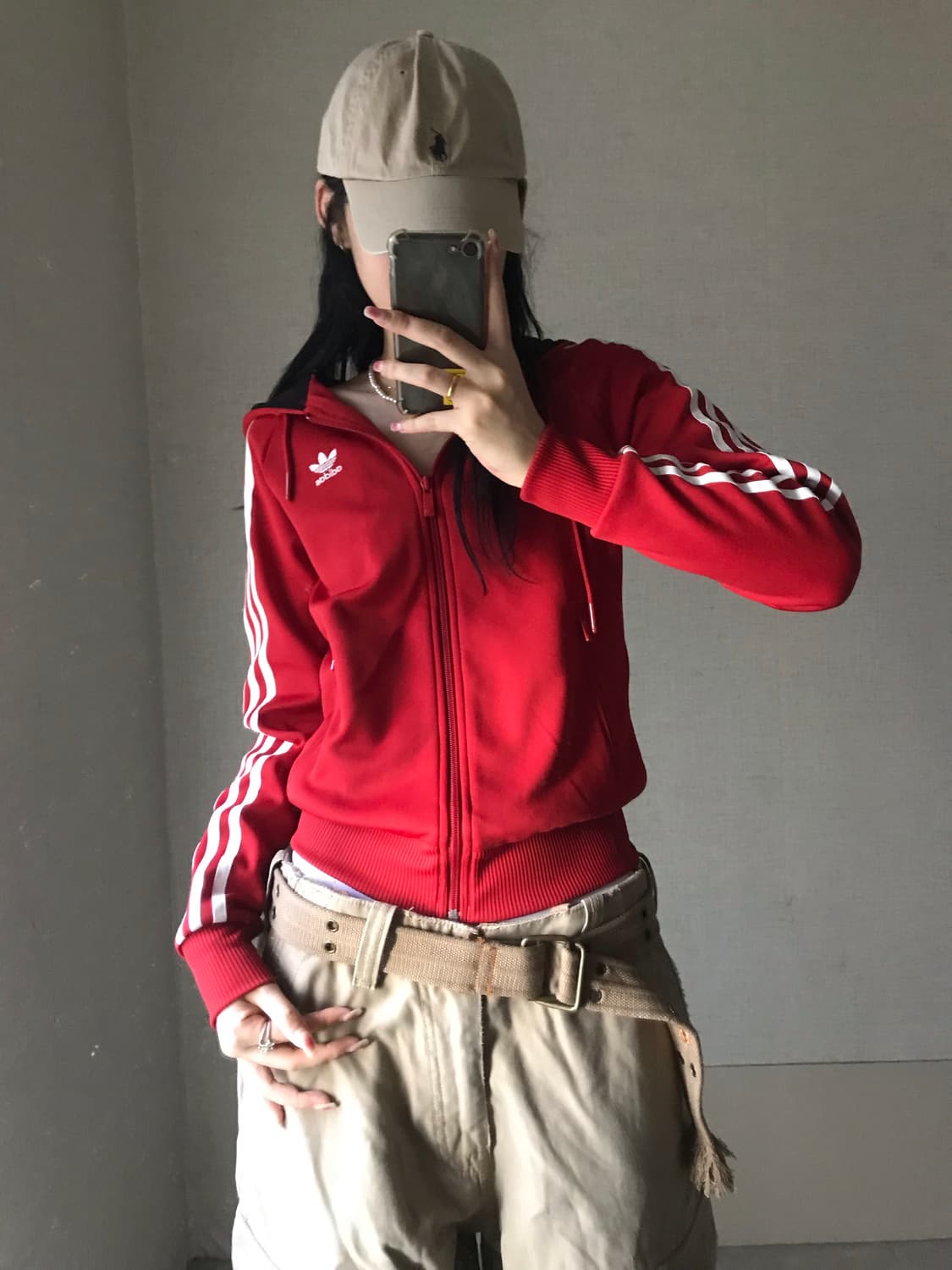 아디다스 레이스디테일 레드 후드져지 상품이미지4