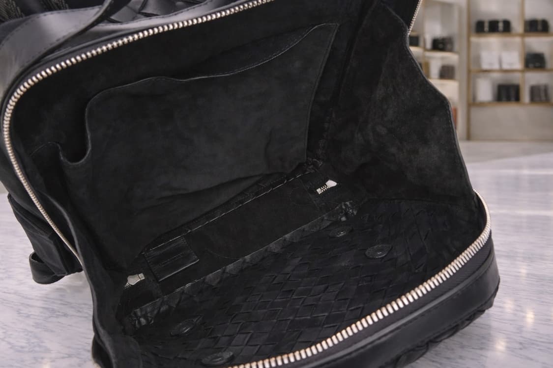 [A급] 보테가베네타 인트레치아토 백팩 블랙 판매합니다!!! 상품이미지4