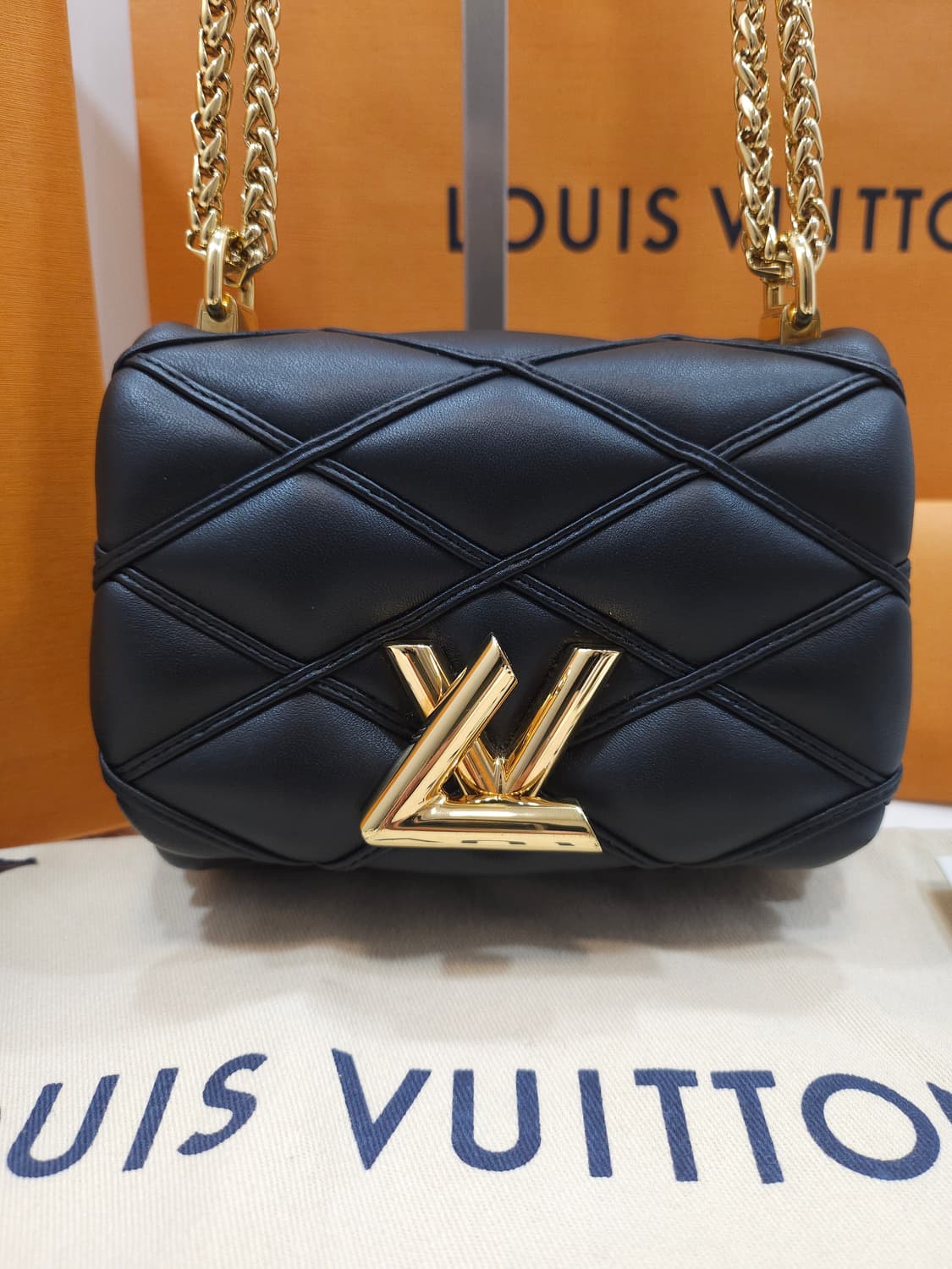 루이비통 피코 GO-14 블랙 크로스백 상품이미지2